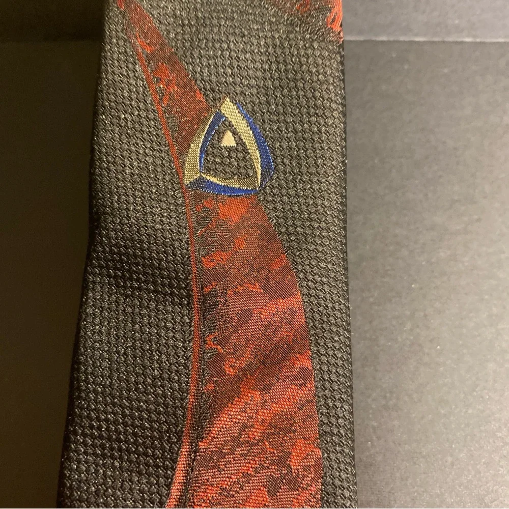 Bonjour Vintage‎ Rustic Bold Abstract 50% Poly Jacquard Feel Neck Tie